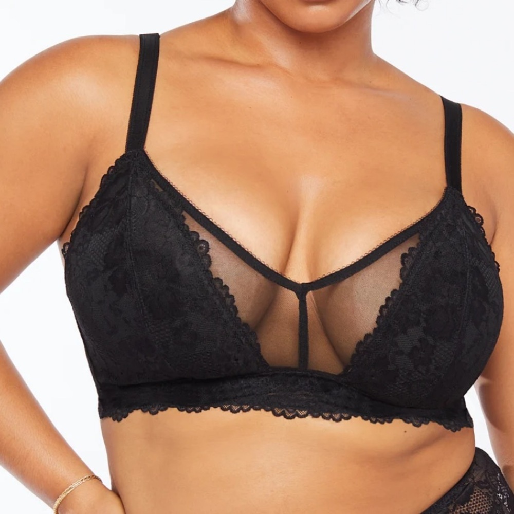 NWOT 2X FLORAL LACE AND MESH BRALETTE SAVAGE X FENTY